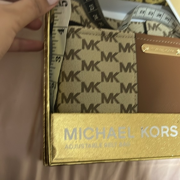 Michael Kors Adjustable Belt Bag - Picture 5 of 5